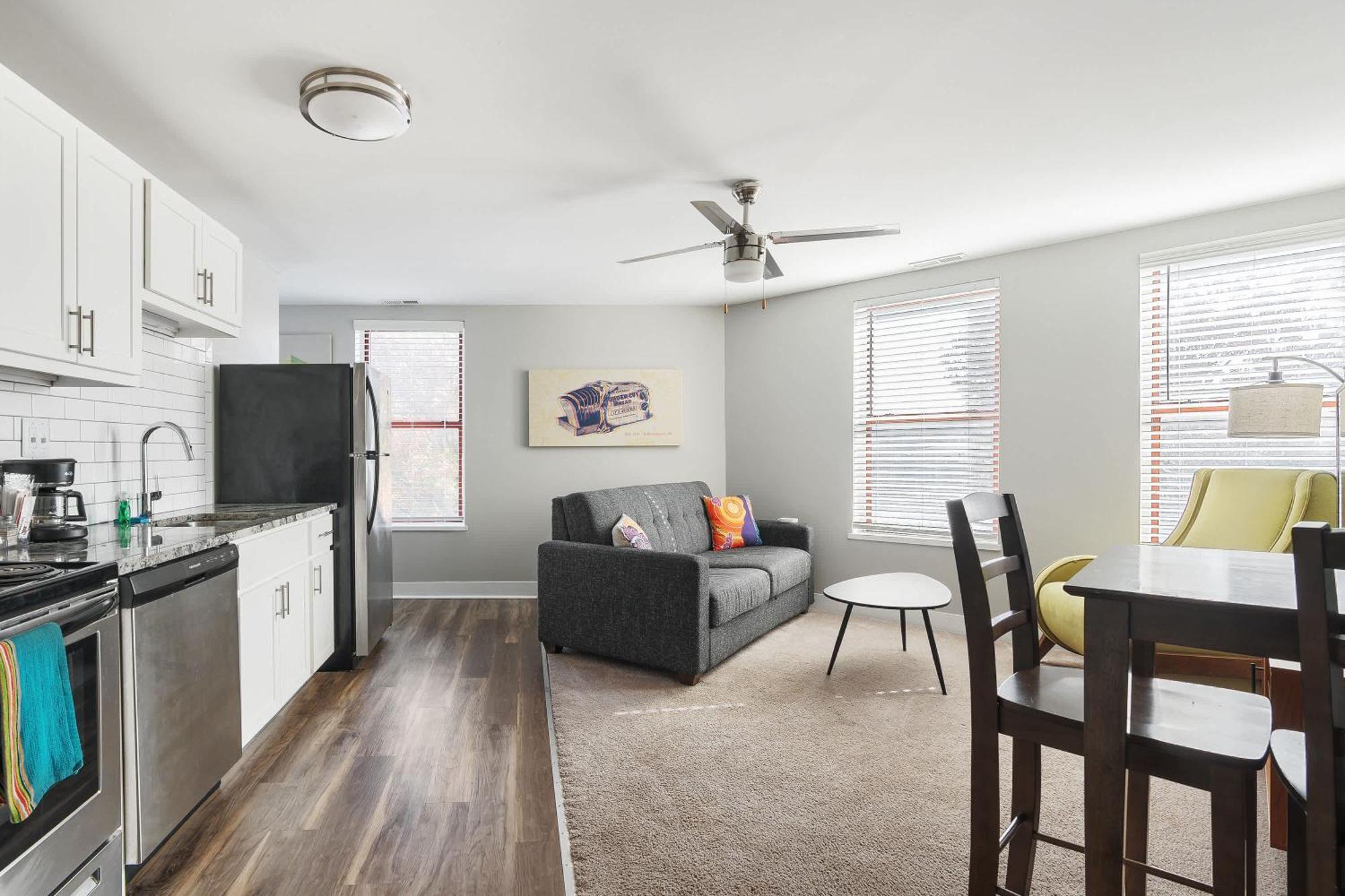 Modern Mass Ave 1br With Kitchen *